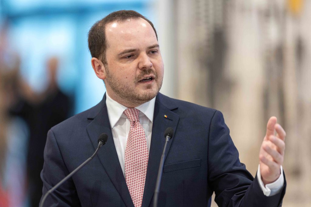 Bugetul pentru medicamentele compensate crește cu 400 milioane lei. Rogobete: Accesul la tratament, drept și nu privilegiu