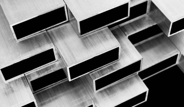 Prețul aluminiului explodează: cum a devenit cel mai rentabil metal acum