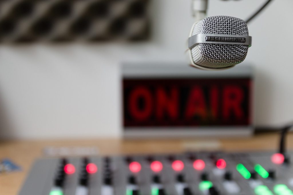 CBS News Radio se închide după aproape un secol de emisie