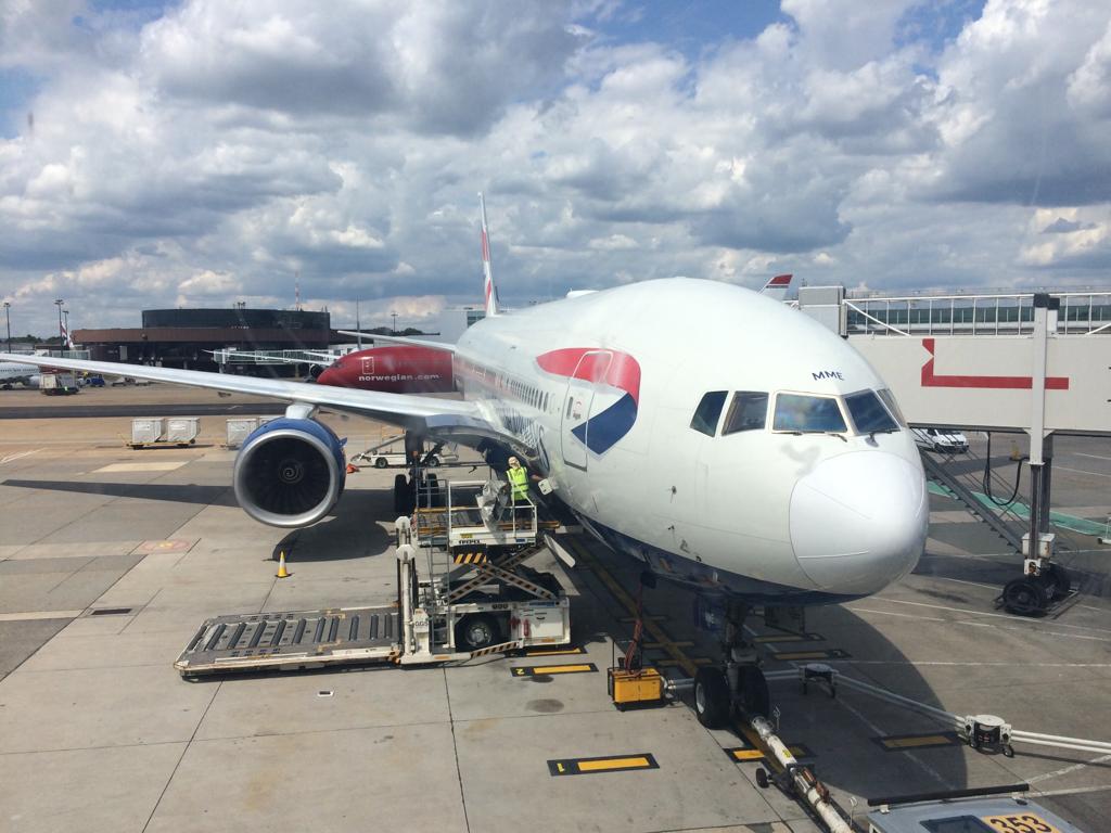 Zbor British Airways are la bord cadavrul unei femei timp de 13 ore