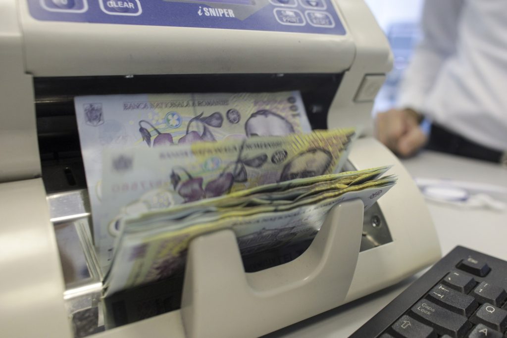 Firme din București, implicate în angajări fictive pentru indemnizații și pensii