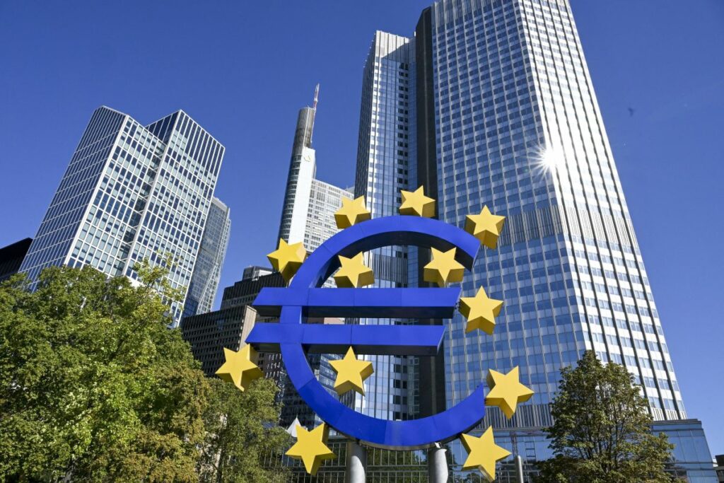 BCE și Fed dezvăluie planurile privind ratele dobânzilor și inflația