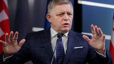 Fico: Slovacia va taxa șoferii străini pentru carburant