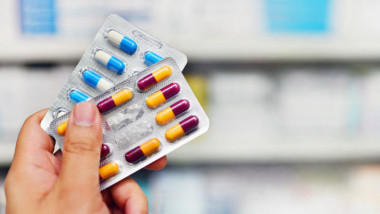 Atenție la medicamentele online: jumătate sunt false, avertizează autoritățile române