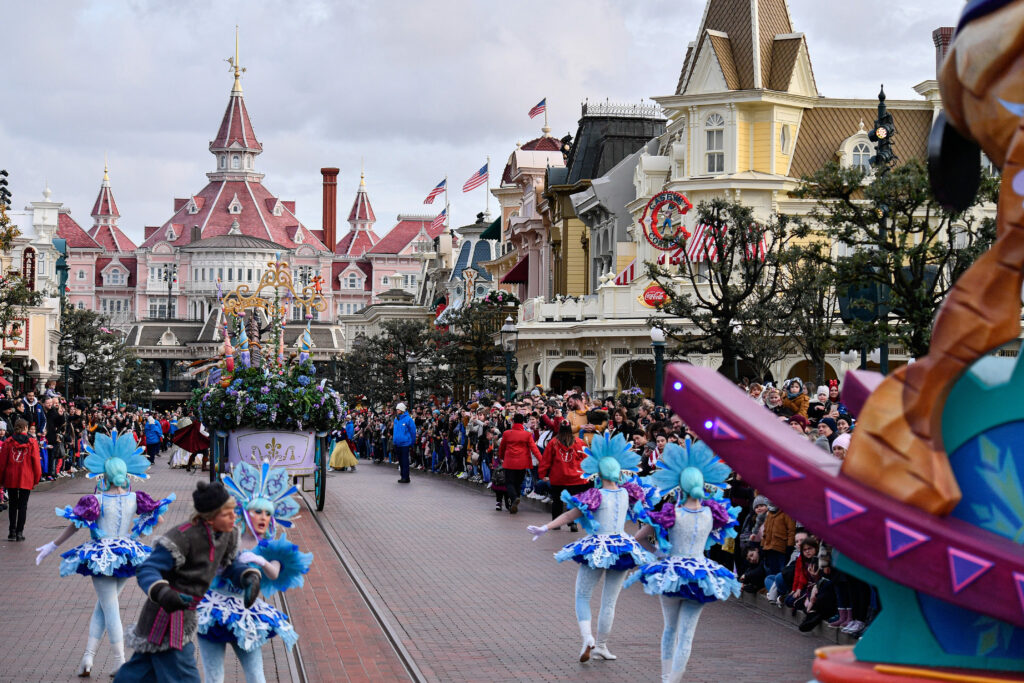 Disney lansează „Regatul de Gheață” la Paris