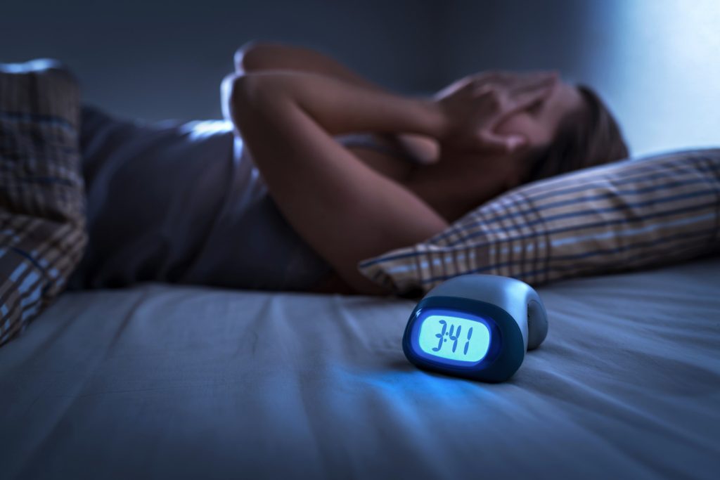 Aplicațiile de somn pot crește anxietatea la insomniaci, arată studiu