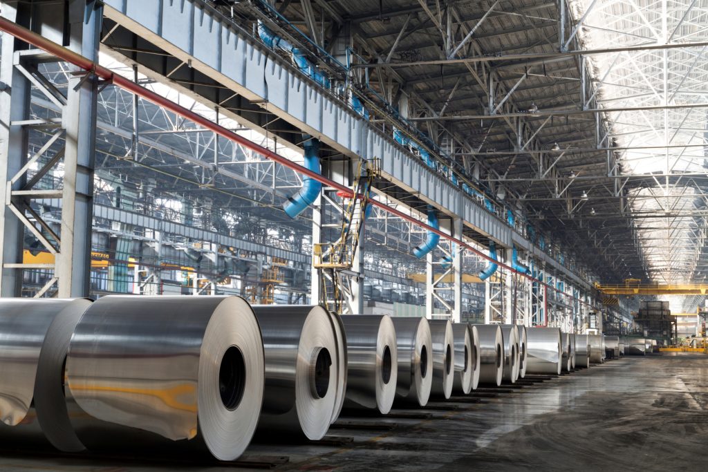 Prețurile aluminiului cresc puternic din cauza războiului din Orientul Mijlociu