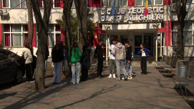 Elevi în incertitudine: Va avea loc simularea bacalaureatului în liceele lor?