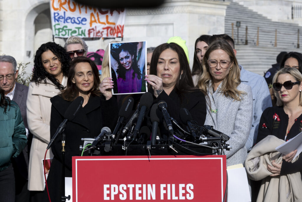 Victimele lui Epstein acuză administrația Trump și Google în instanță