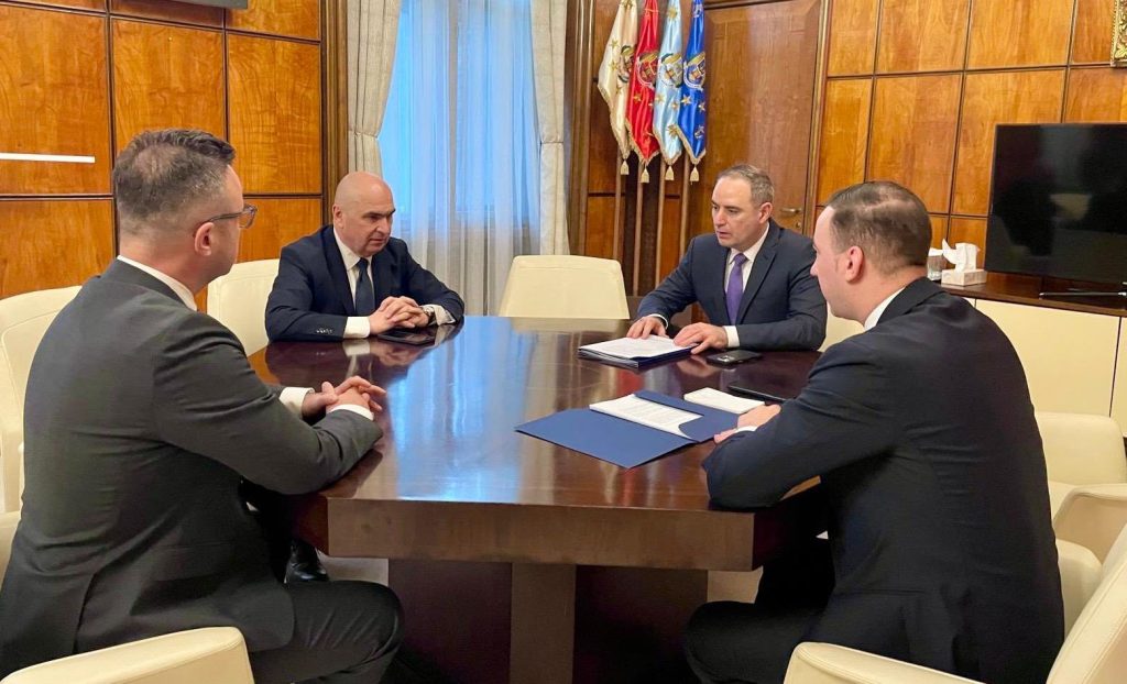 Guvernul intervine în criza carburanților cu o ordonanță de urgență