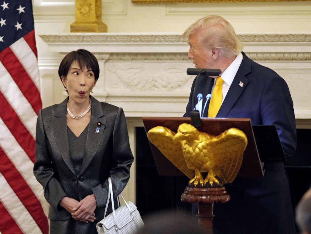 Trump provoacă un scandal diplomatic cu premierul Japoniei la Tokyo