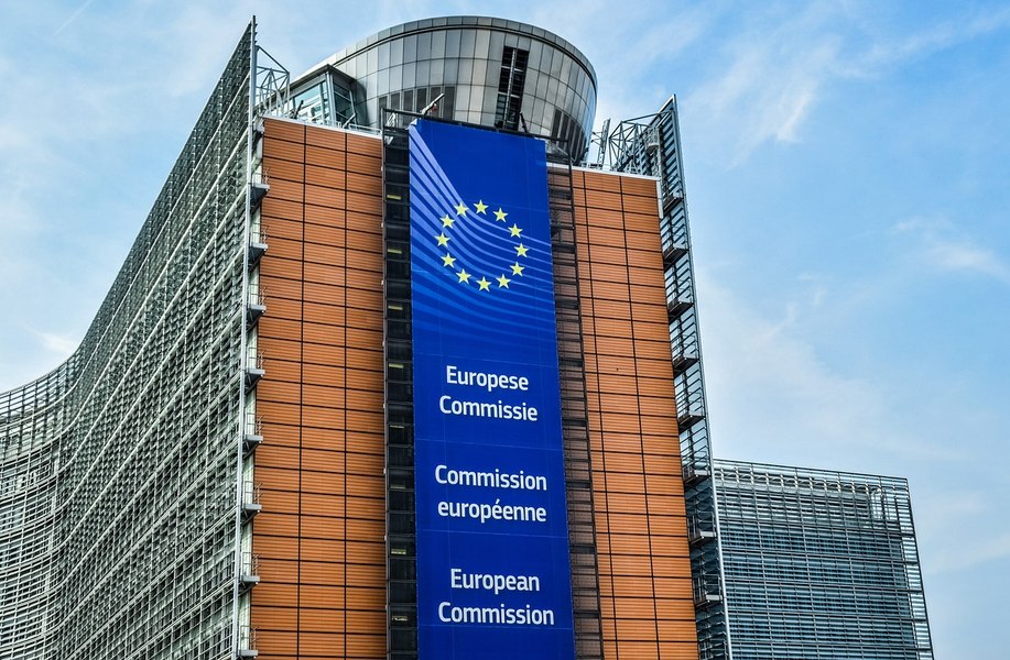 UE amână interdicția pe petrolul rus și reacționează la tarifele Slovaciei