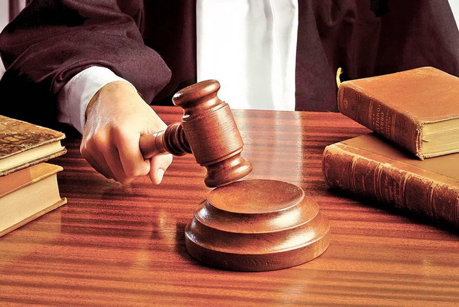 ÎCCJ suspendă definitiv decizia privind Comitetul de revizuire a legislației justiției