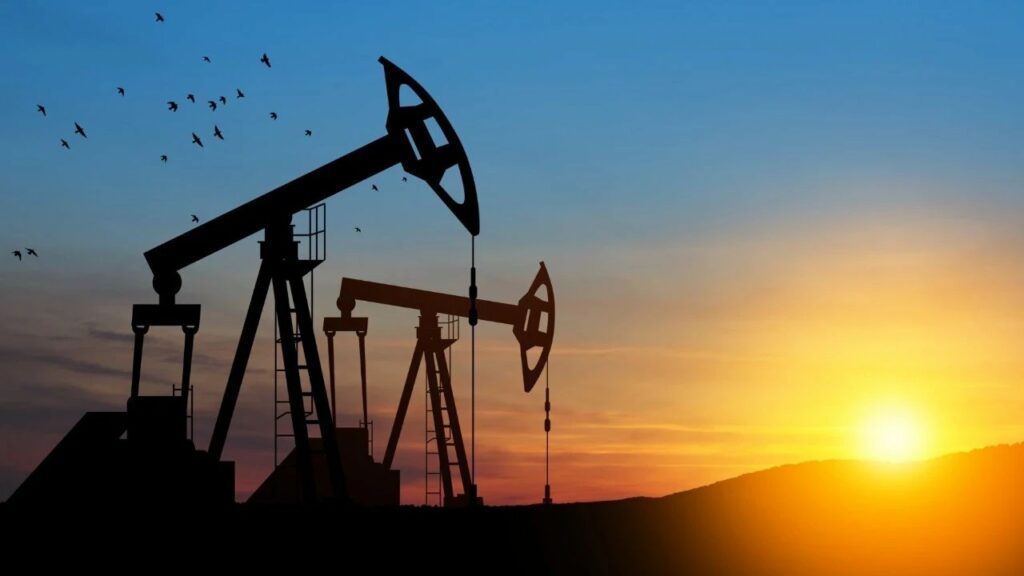 Petrolul atinge 112 dolari după atacurile Iranului în Golf