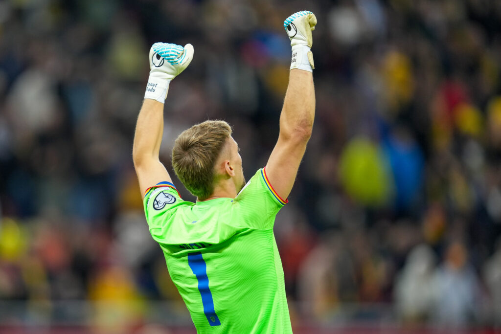 Radu în sferturile Europa League, Marin în Conference League cu AEK Atena