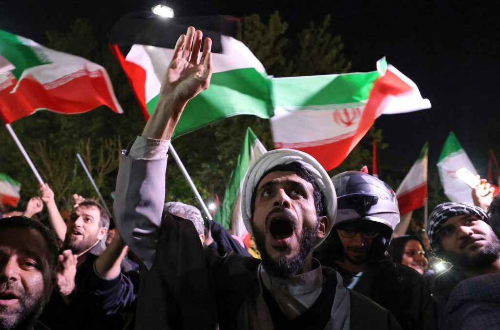 Război în Iran: Petrolul sare la 112 dolari, atacuri extinse în Golf