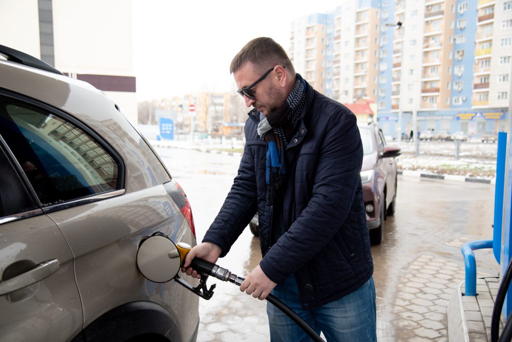 Prețul motorinei crește: 10 lei/l, noul standard