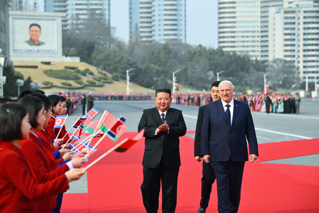 Lukașenko și Kim Jong-Un, întâlnire istorică la Phenian