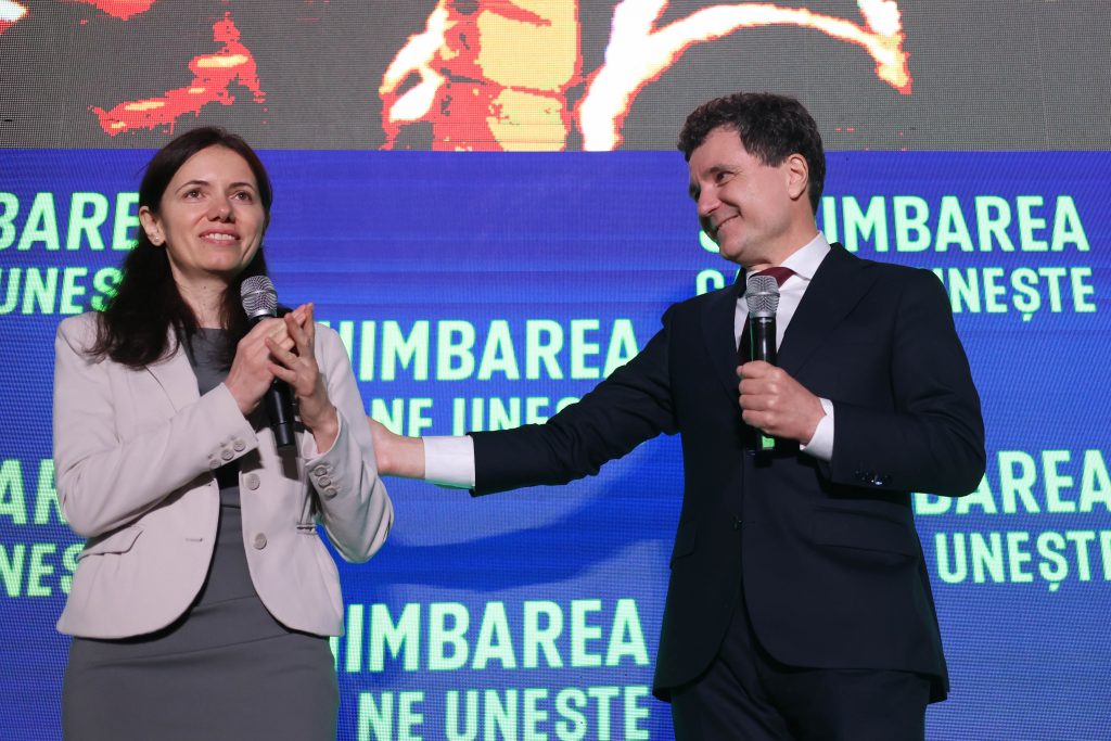 Prima Doamnă, Mirabela Grădinaru, ajunge înaintea lui Nicușor Dan la Washington, la invitația Melaniei Trump