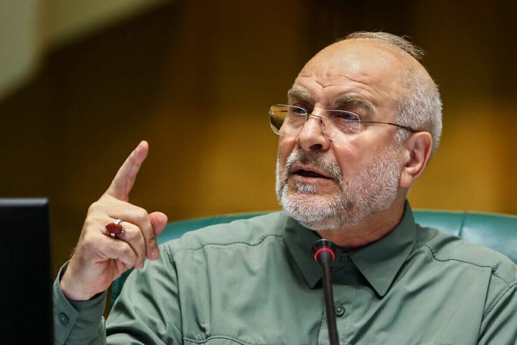 Iran spune că SUA nu pot manipula prețul petrolului: „Nu pot tipări benzină!