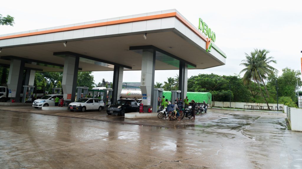 Myanmar: Toți funcționarii, vizați de măsuri după scumpirea carburanților