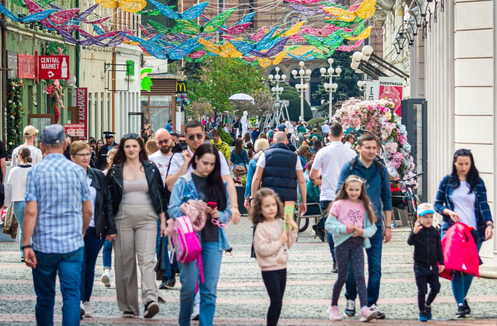 Trei ofertanți pentru Fondul Proprietatea: cine vrea să gestioneze 2,31 mld. lei