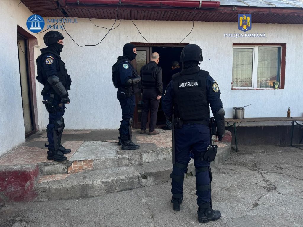 Forțele de ordine din Botoșani intervin după un scandal la percheziții într-un dosar de contrabandă
