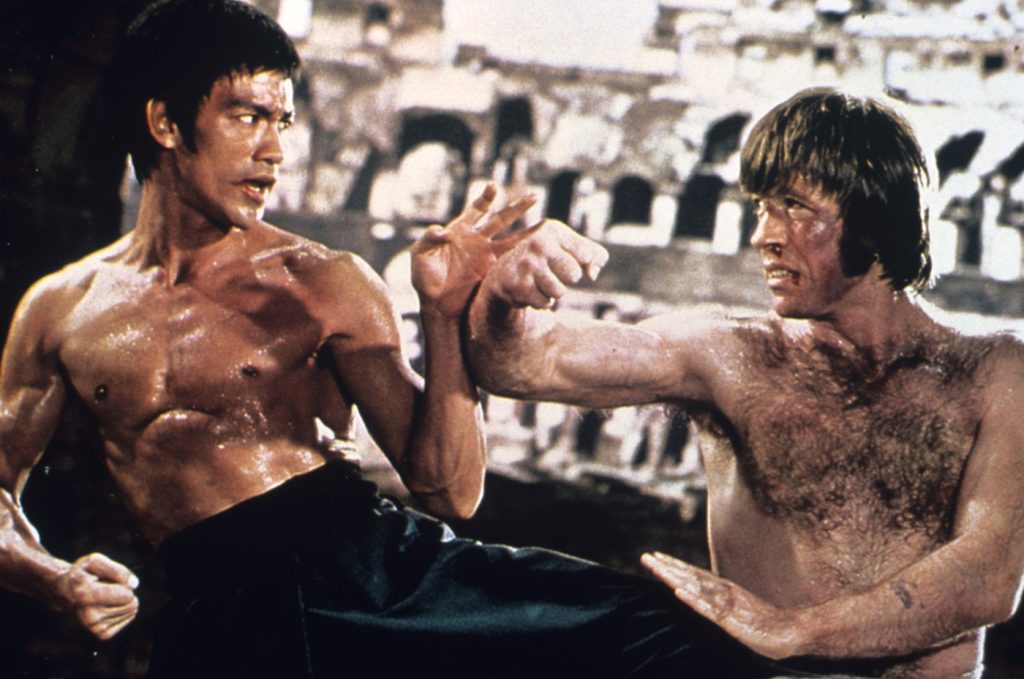 „Chuck Norris, invincibil: de la actor la fenomen internet”