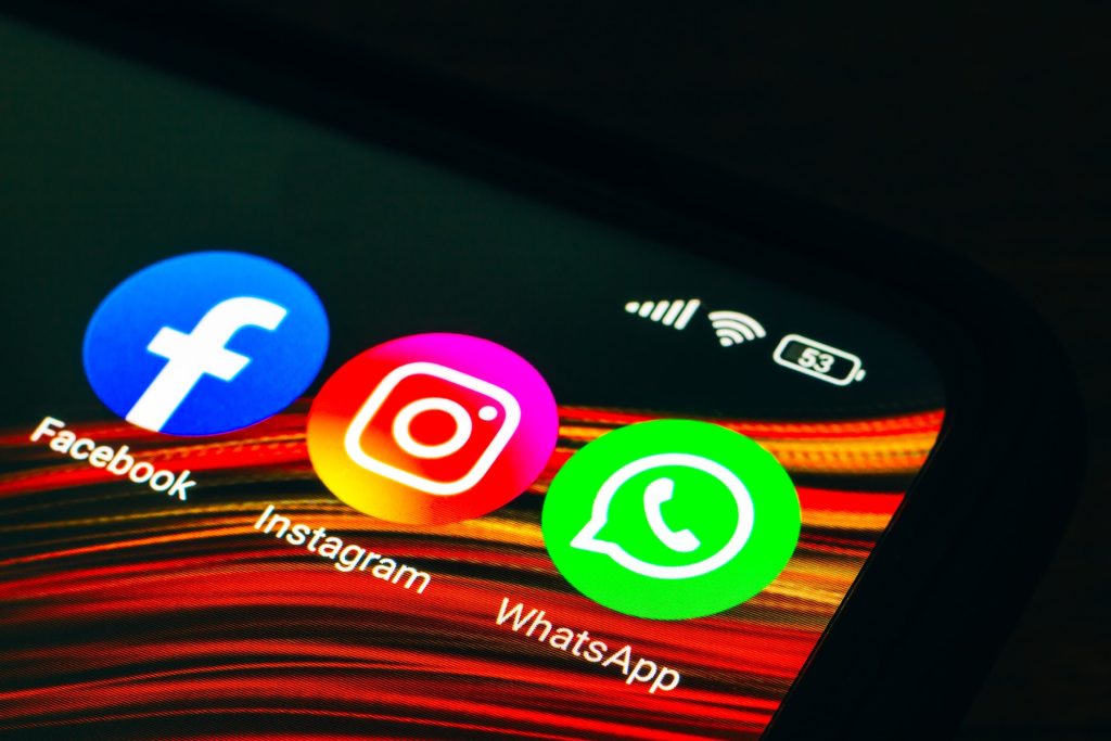 Instagram renunță la criptarea mesajelor private: Ce înseamnă asta pentru viața noastră online