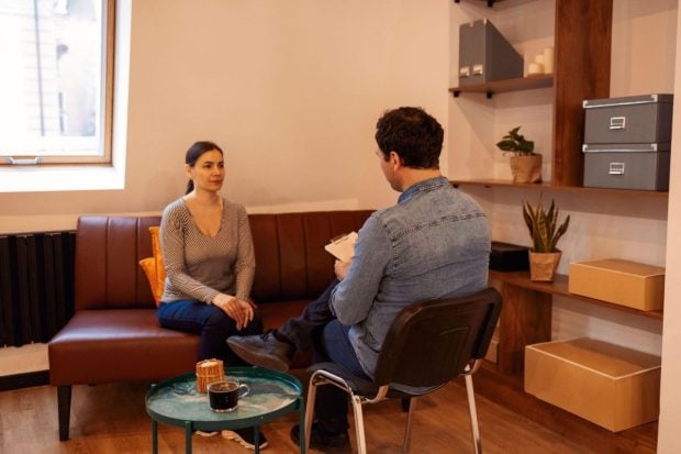 Rusia trimite femeile fără copii la psiholog pentru o „atitudine pozitivă”