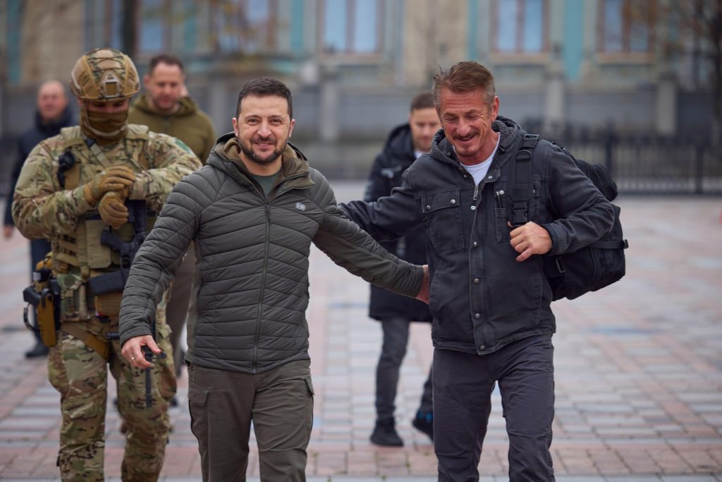 Sean Penn, „Oscarul onorific” în Ucraina, după ce a lipsit de la gala din SUA
