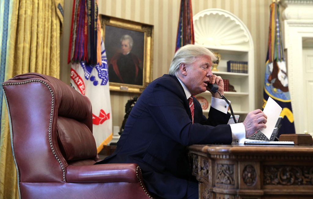 Trump la 48 de ore de război: Dezvăluiri despre convorbirea decisivă cu Iranul