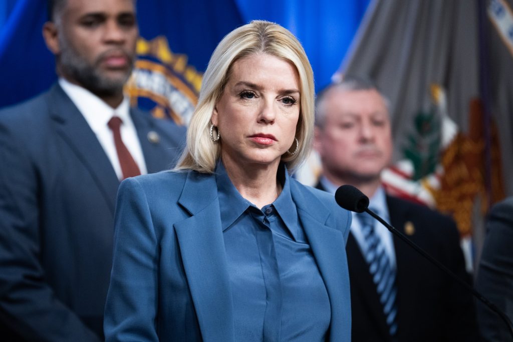 Comisia Congresului SUA o cheamă pe Pam Bondi să depună mărturie în cazul Epstein