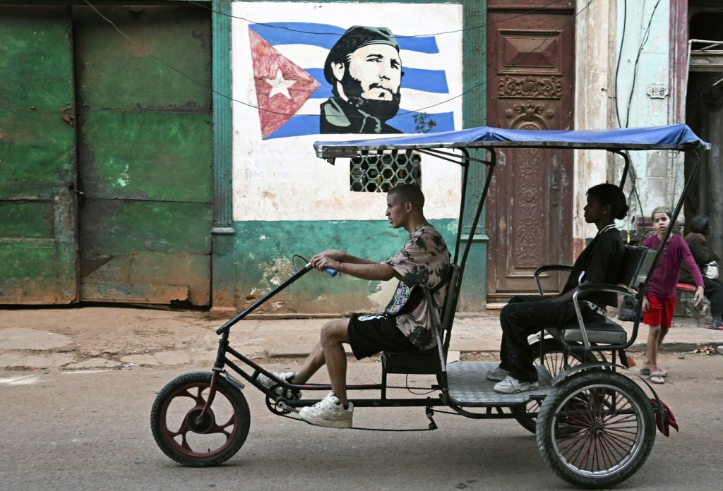 Cuba: Bicicletele, o nouă pasiune națională, în lipsă de combustibil