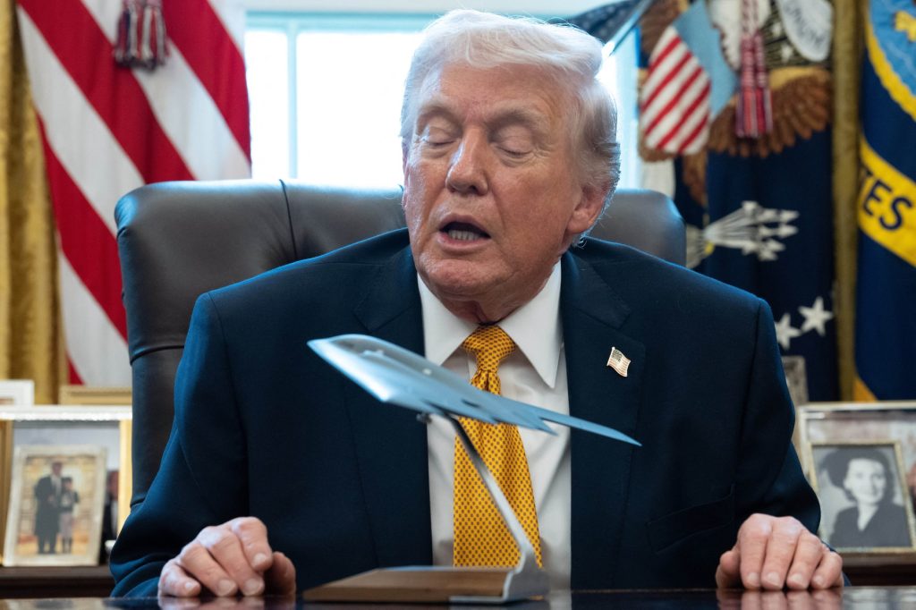 Războiul cu Iranul se extinde: Trump, acuzat că pregătește o intervenție terestră