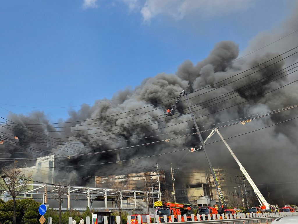 Incendiu devastator în Coreea de Sud: zeci de răniți, pompieri în alertă