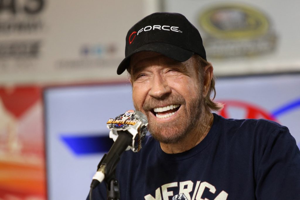 Chuck Norris, viralizat într-o nouă generație prin meme-uri