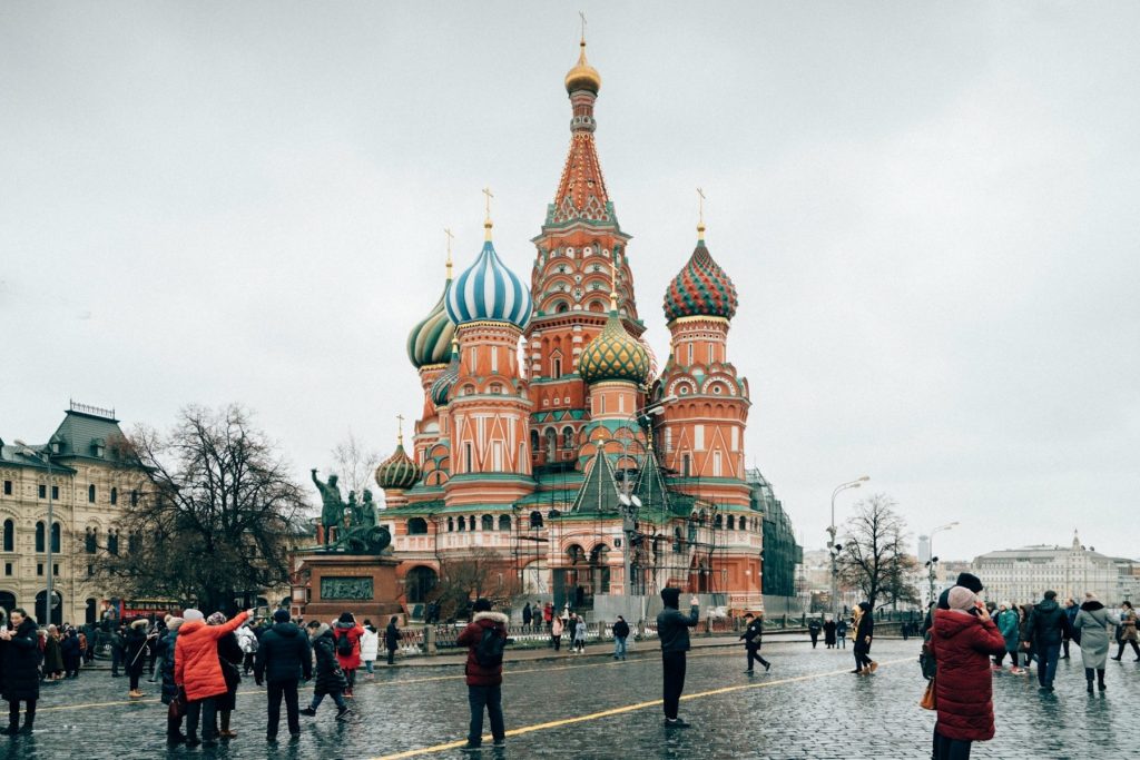 Moscova reînvie epoca întunericului: internetul mobil, interzis pentru „protecție