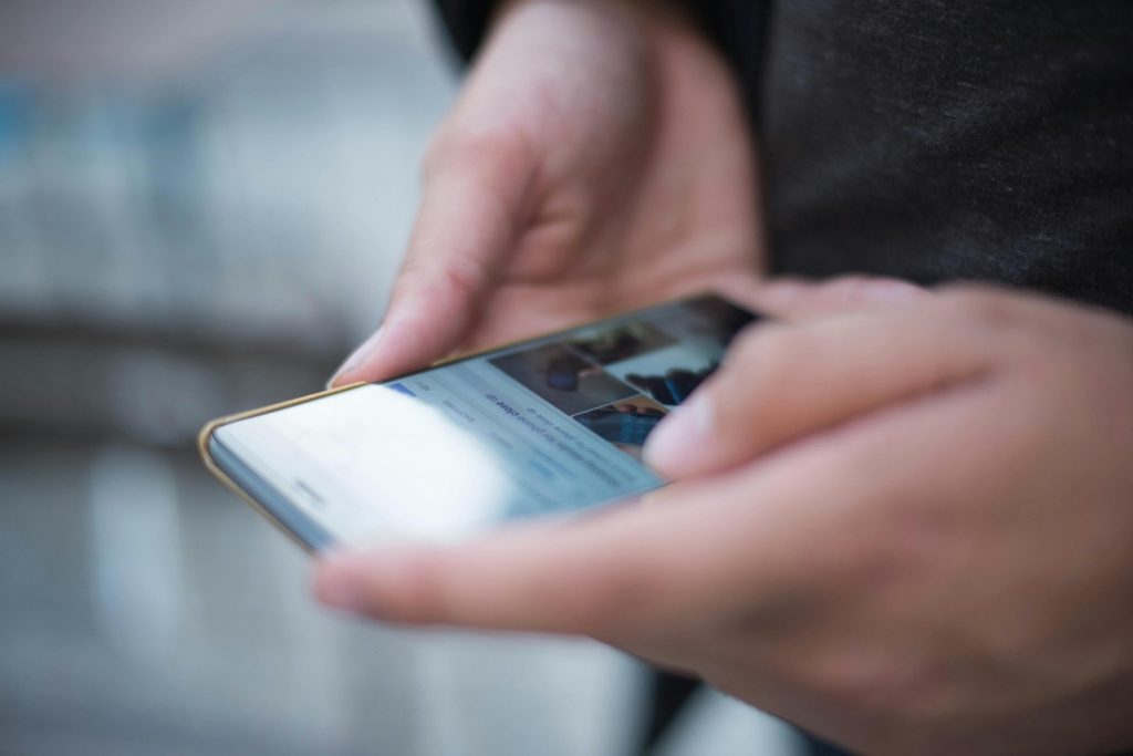 EXCLUSIV: Angajați trucau concursuri la instituție subordonată Primăriei Generale – interceptări Whatsapp șocante