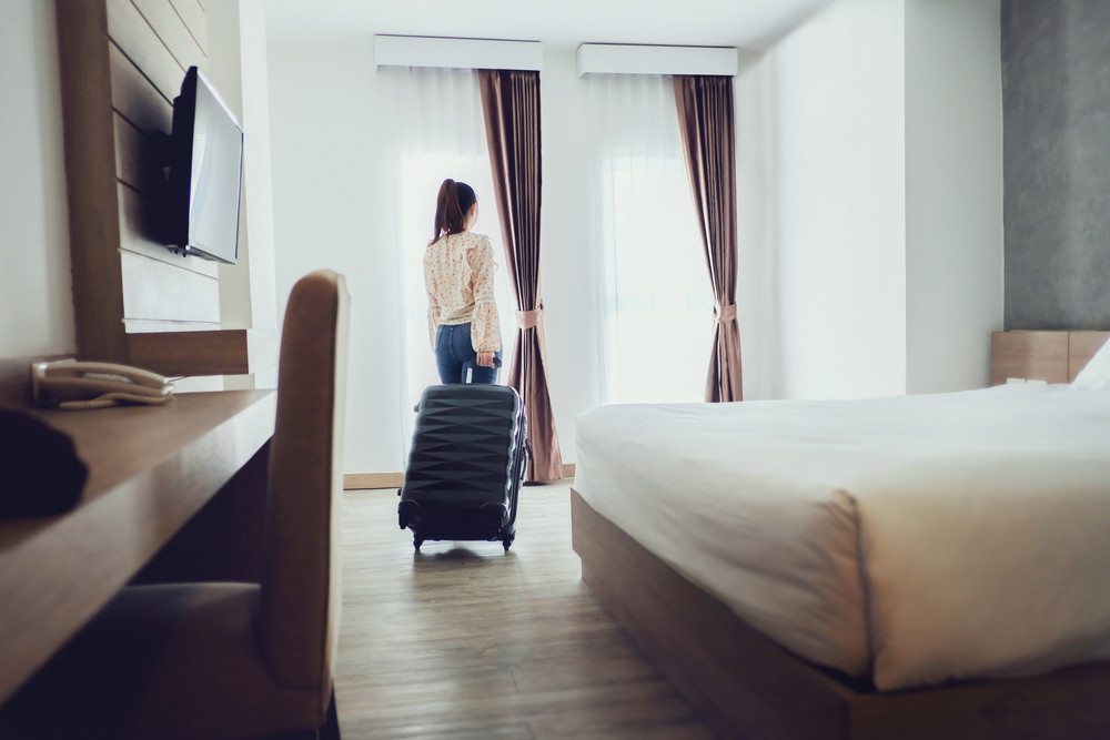 Turiști plătiți cu 4.300 de euro pentru relaxare în hoteluri de lux