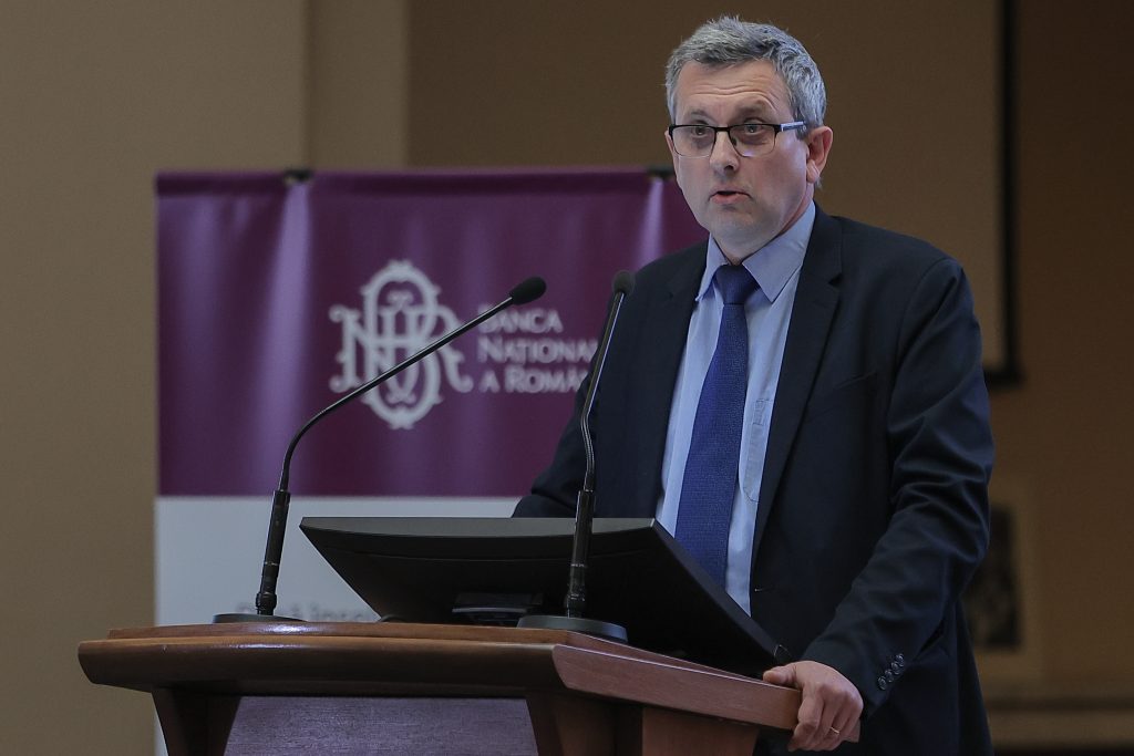 Datoria externă a României: +2 miliarde euro/lună, economie în alertă
