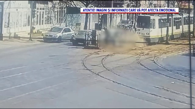 Mașină proiectată într-un grup de copii care așteptau la refugiul de tramvai din București