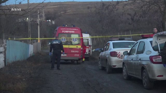 Tânăr ucis lângă magazin, adolescent cere ghicire în cărți la vecină