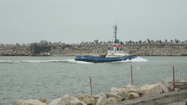 Tragedie în Portul Midia: remorcher scufundat, cinci marinari dispăruți