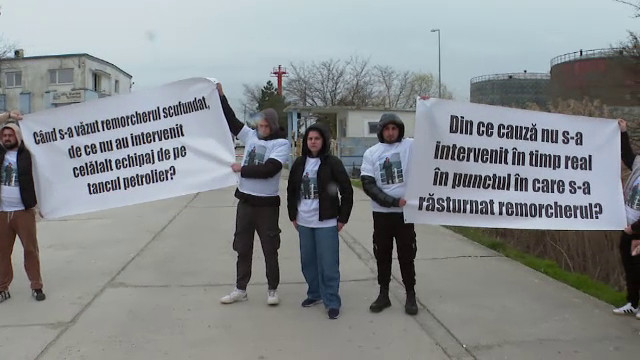 Búsqueda marinarilor dispăruți după scufundarea Astanei oprită după 3 ore