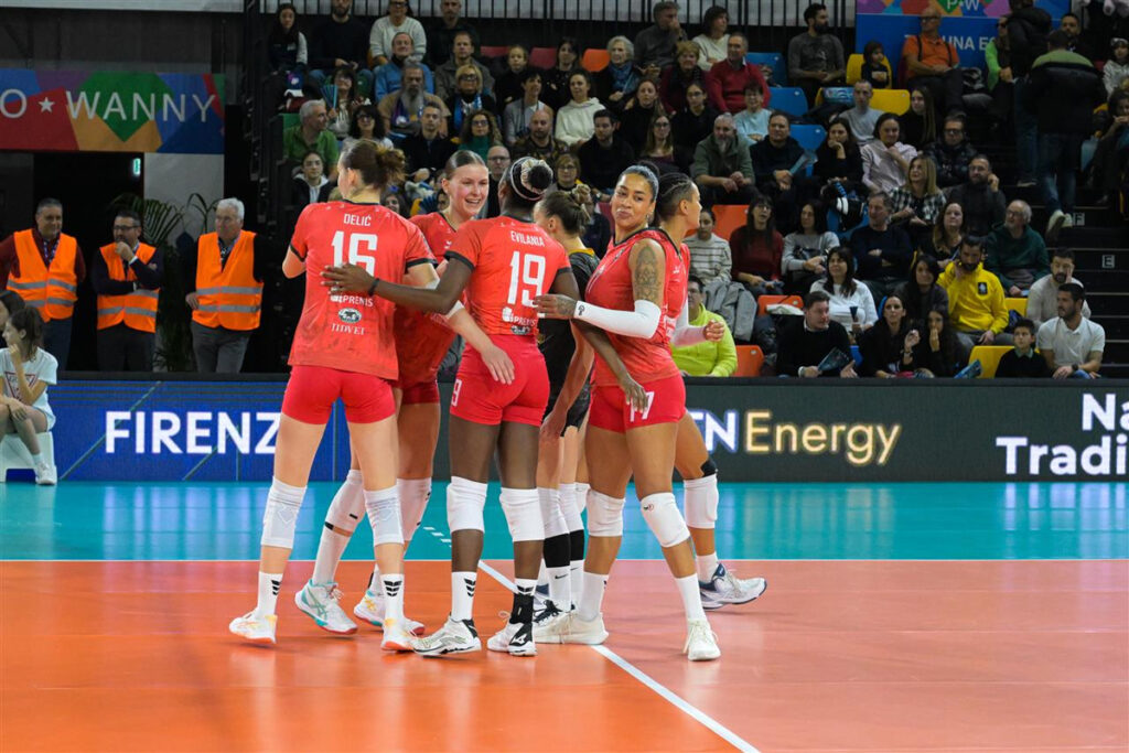 Volei Alba Blaj, prima calificată în semifinalele campionatului feminin