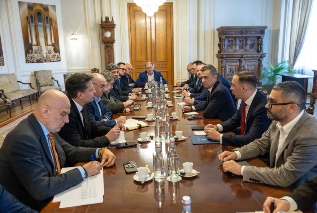 Tensiuni pe salariile bugetarilor: BNS și PSD discută soluții
