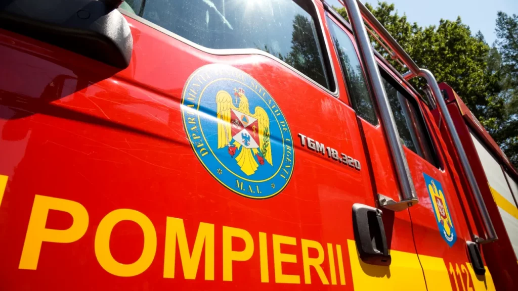 Incendiu devastator în Vrancea: 11 case de lemn, distruse într-un sat