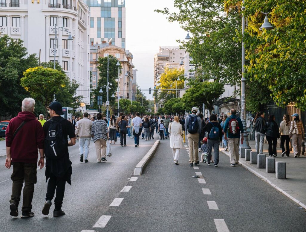 Poliția a intervenit pe Calea Victoriei: terasele și-au dat jos boxele