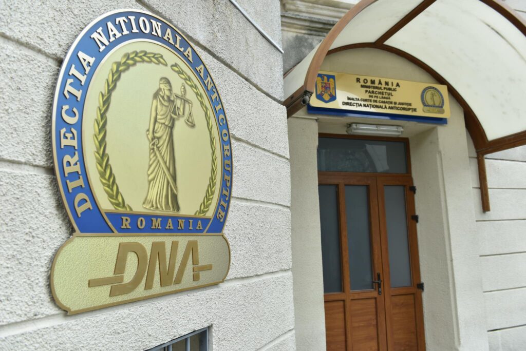 DNA: Șeful CJ Sălaj și administratorul public al Bistrița-Năsăud, sub control judiciar